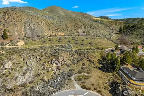 104 Crest Drive Chelan WA 98816