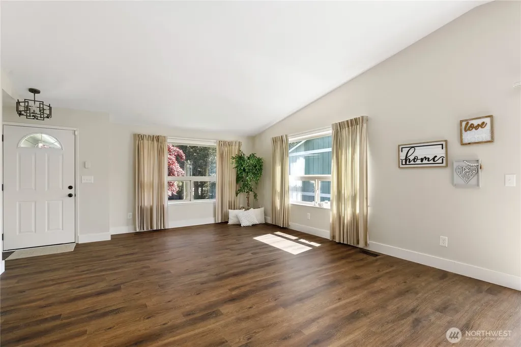 4114 Kingsway Anacortes WA 98221
