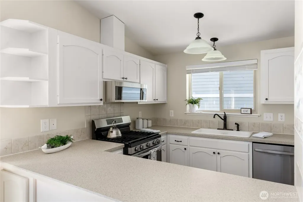4114 Kingsway Anacortes WA 98221