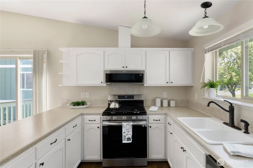 4114 Kingsway Anacortes WA 98221