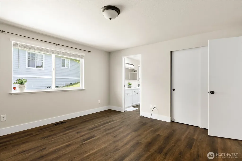 4114 Kingsway Anacortes WA 98221