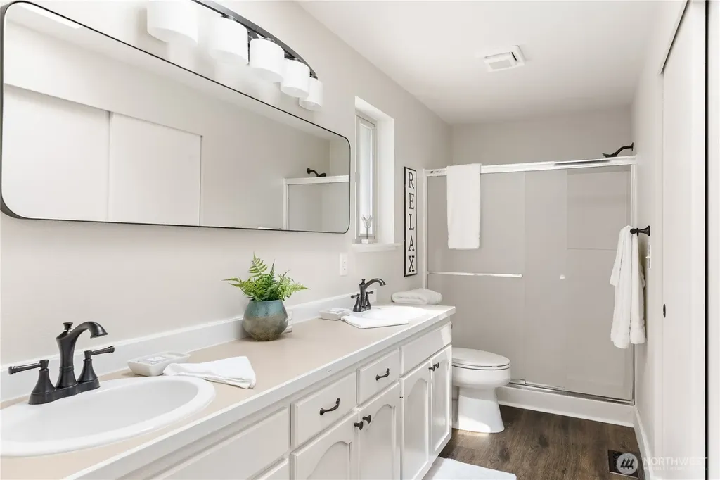 4114 Kingsway Anacortes WA 98221