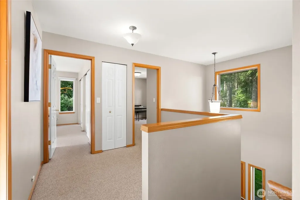 5623 NW Millglade Lane Bremerton WA 98312