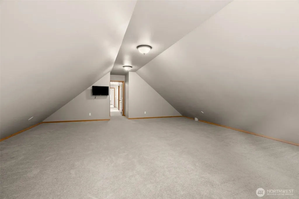 5623 NW Millglade Lane Bremerton WA 98312