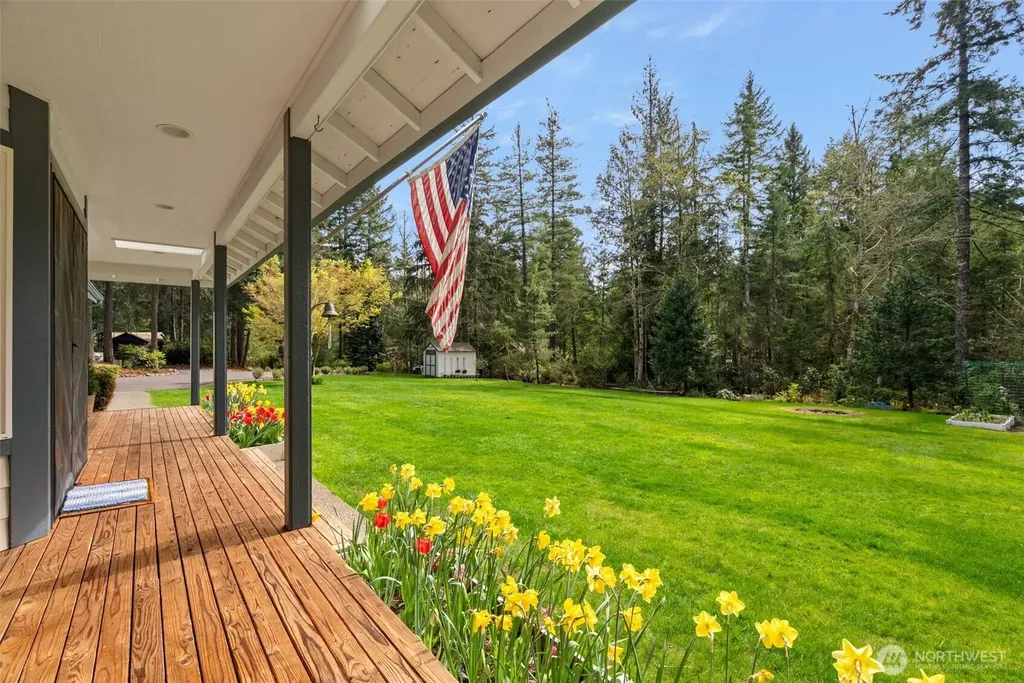 5623 NW Millglade Lane Bremerton WA 98312