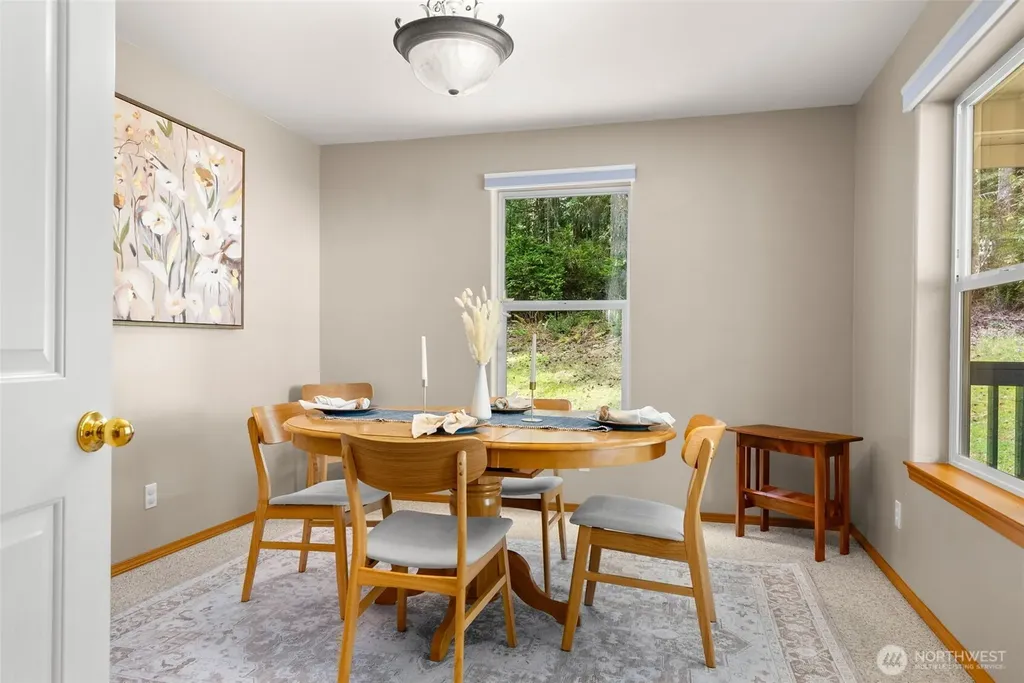 5623 NW Millglade Lane Bremerton WA 98312