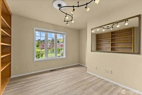 30 Chatham Place Camano Island WA 98282