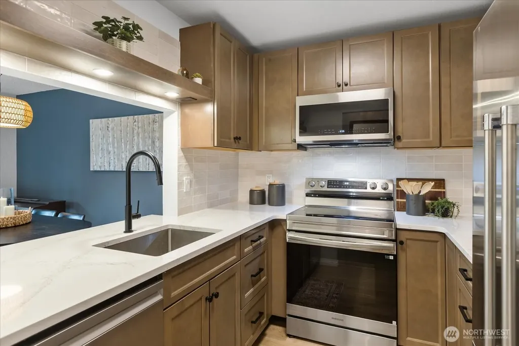 21615 80th Avenue W Edmonds WA 98026