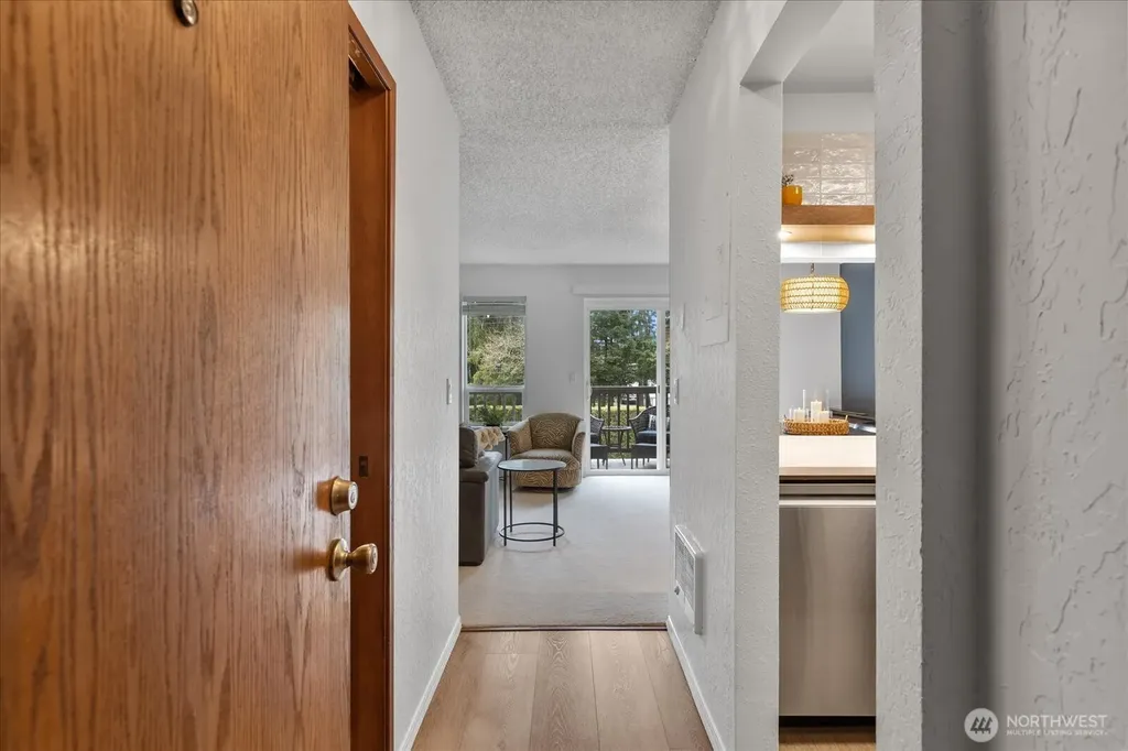 21615 80th Avenue W Edmonds WA 98026