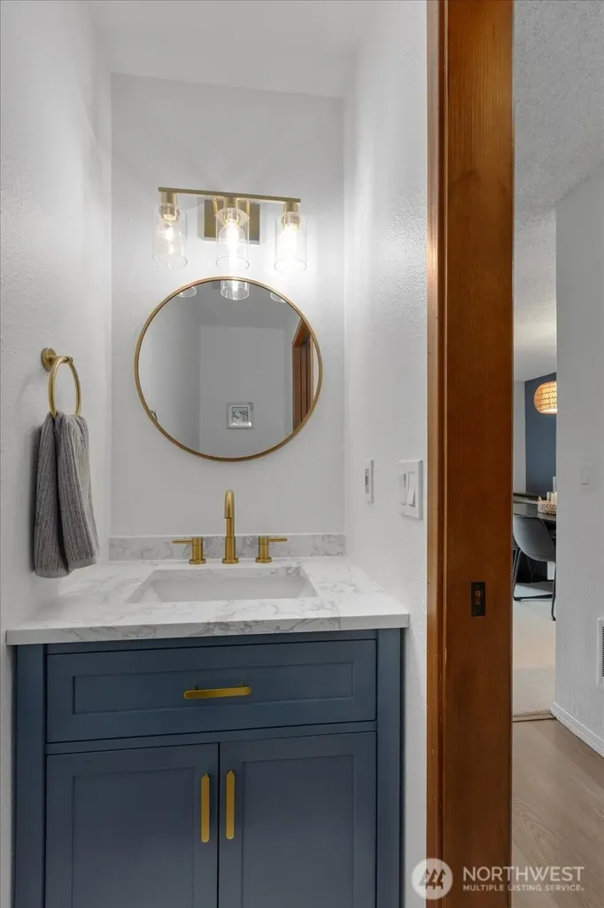 21615 80th Avenue W Edmonds WA 98026