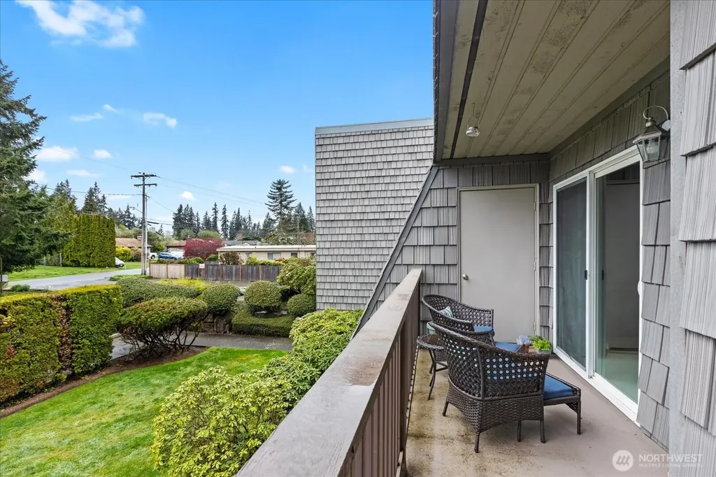 21615 80th Avenue W Edmonds WA 98026