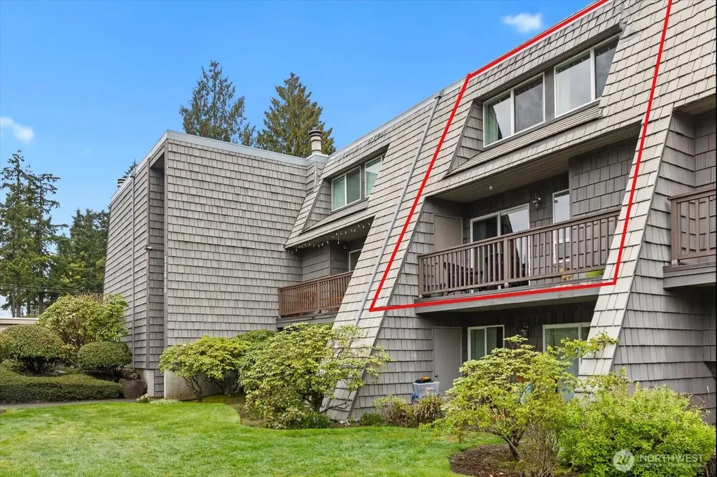 21615 80th Avenue W Edmonds WA 98026