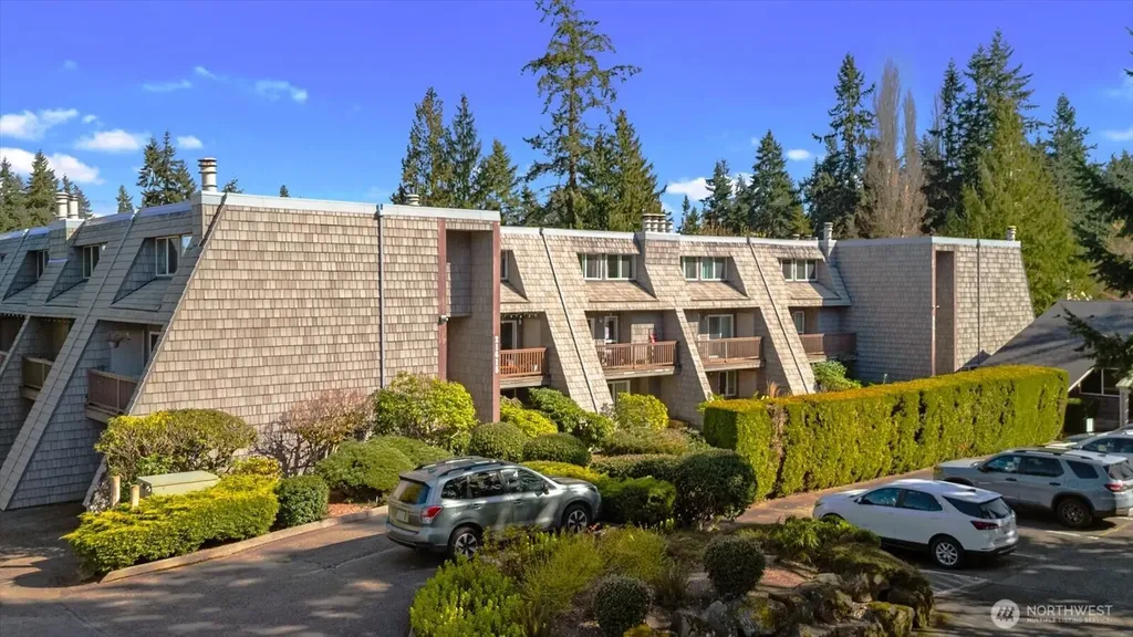 21615 80th Avenue W Edmonds WA 98026