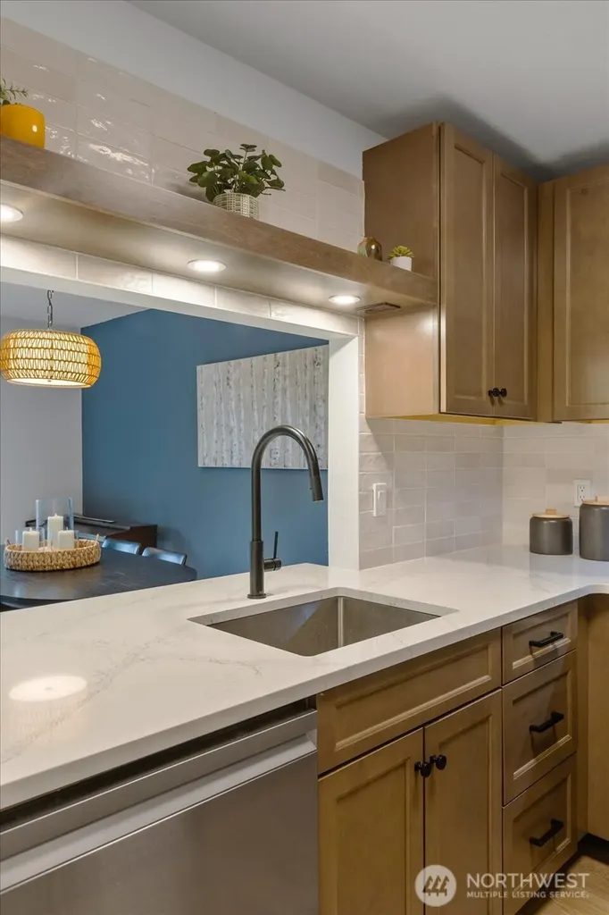 21615 80th Avenue W Edmonds WA 98026