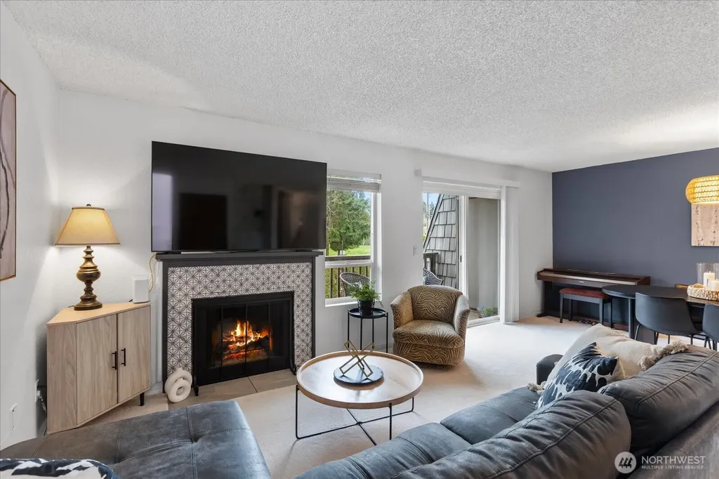 21615 80th Avenue W Edmonds WA 98026