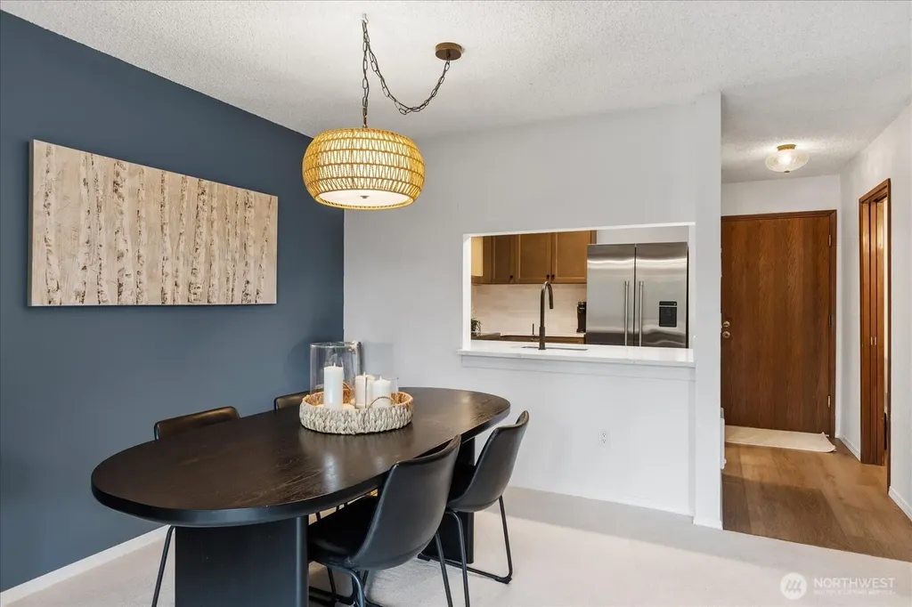 21615 80th Avenue W Edmonds WA 98026