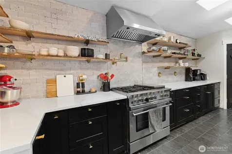 1053 S Southern Street Seattle WA 98108