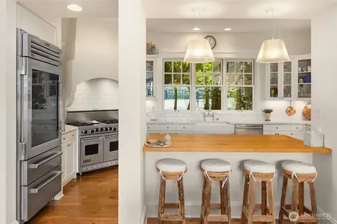 13401 Manzanita Road NE Bainbridge Island WA 98110