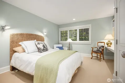 13401 Manzanita Road NE Bainbridge Island WA 98110
