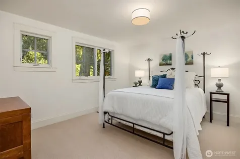 13401 Manzanita Road NE Bainbridge Island WA 98110