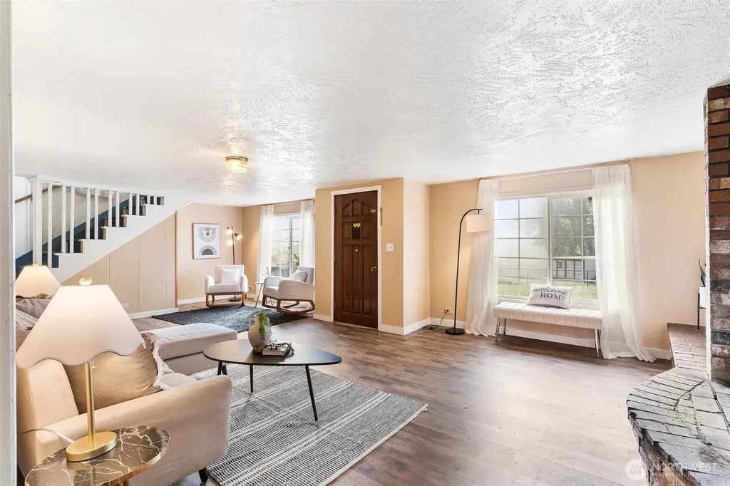 102 W Poplar Street Shelton WA 98584