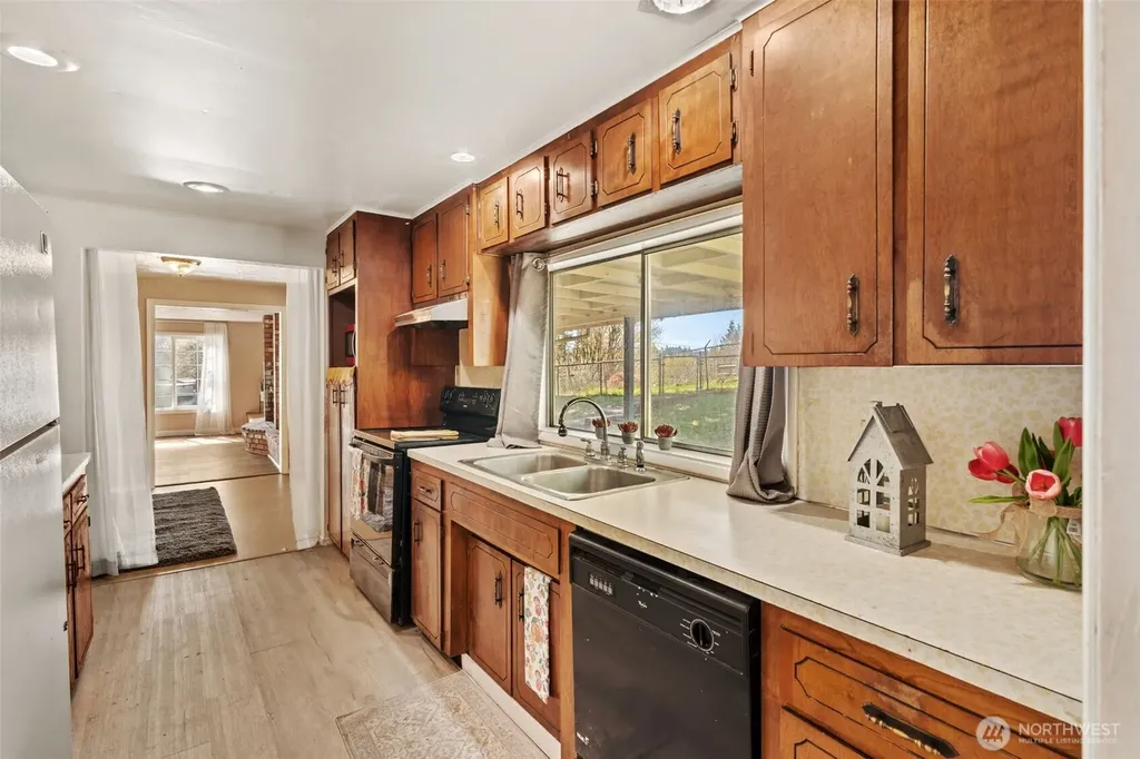 102 W Poplar Street Shelton WA 98584
