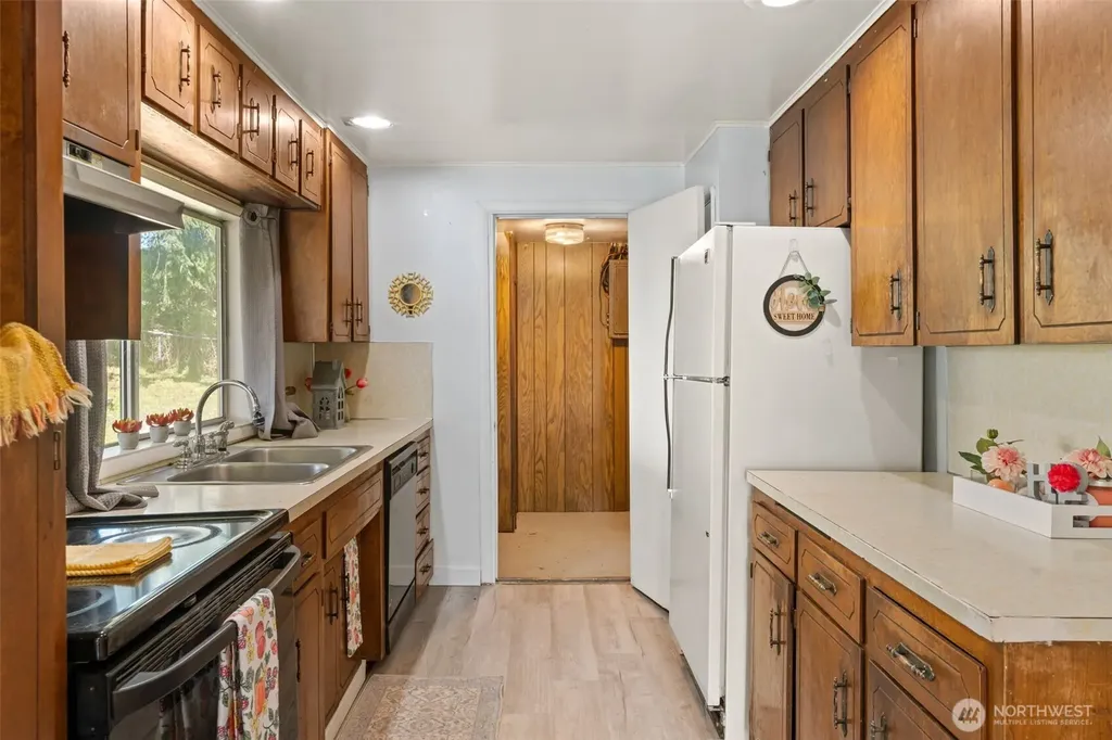 102 W Poplar Street Shelton WA 98584