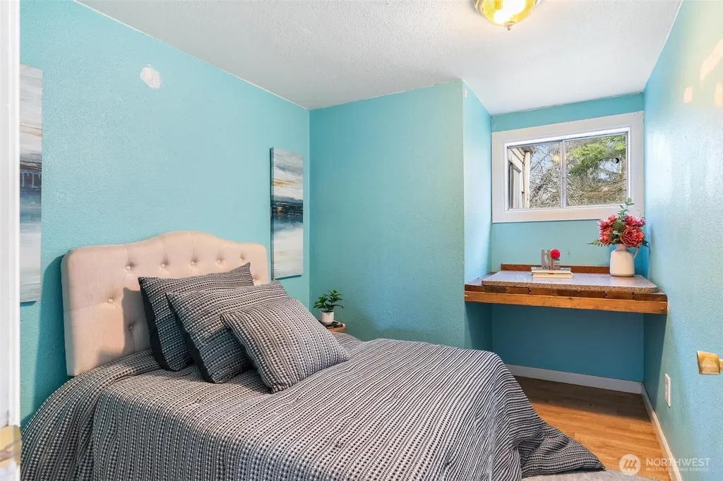 102 W Poplar Street Shelton WA 98584