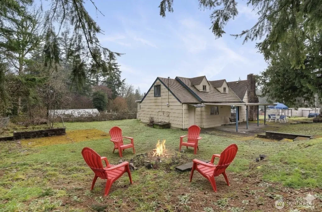 102 W Poplar Street Shelton WA 98584