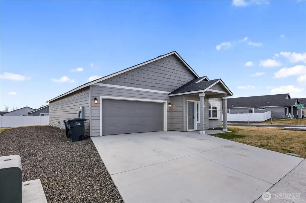 4241 W Wood Court Moses Lake WA 98837