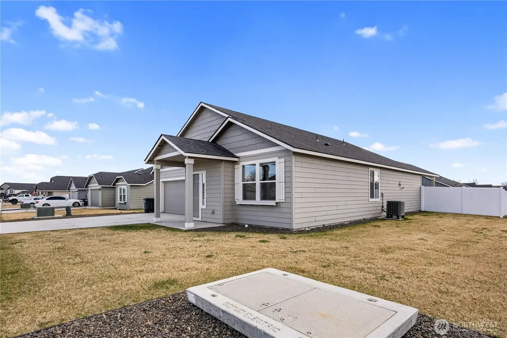 4241 W Wood Court Moses Lake WA 98837