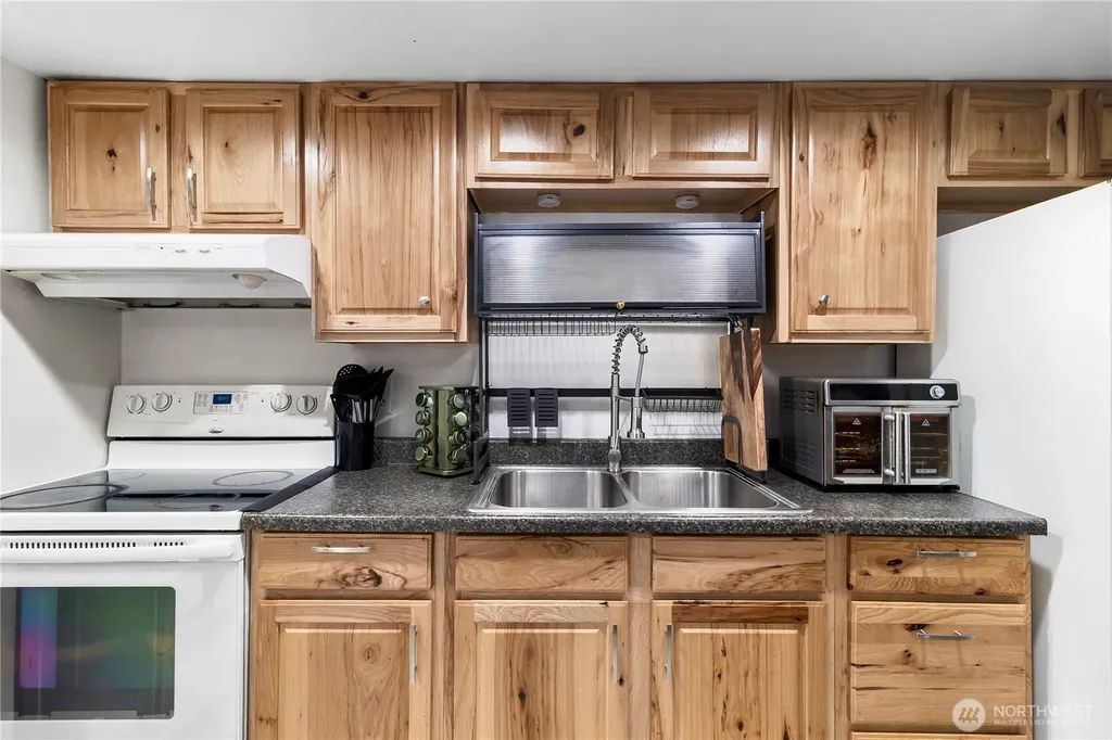 4621 East Street Blaine WA 98230