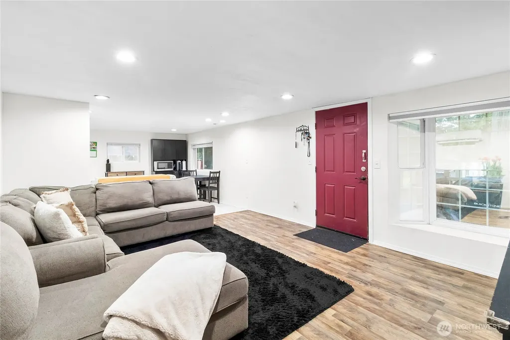 4621 East Street Blaine WA 98230