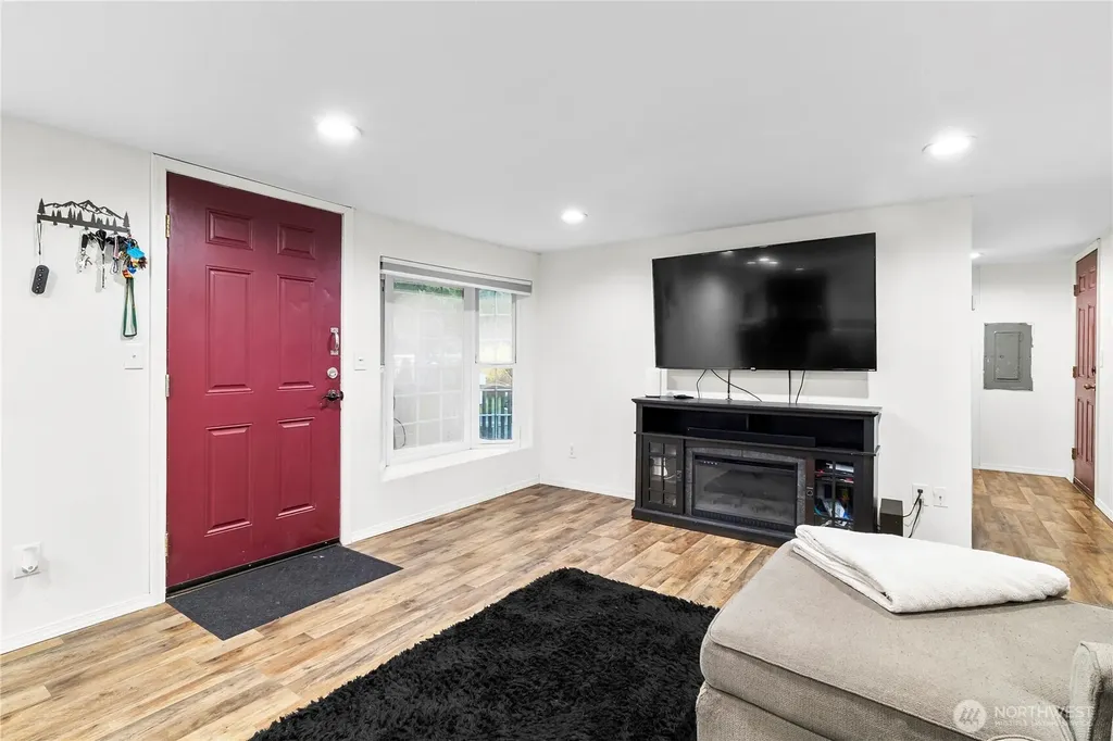 4621 East Street Blaine WA 98230