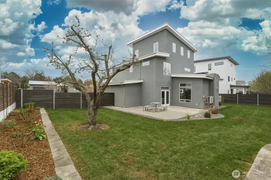 2130 Paramount Street Walla Walla WA 99362