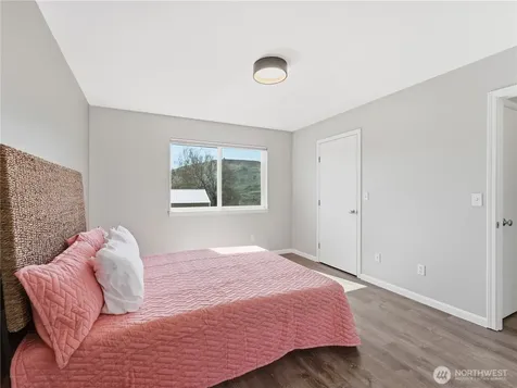 657 S Lawler Avenue East Wenatchee WA 98802