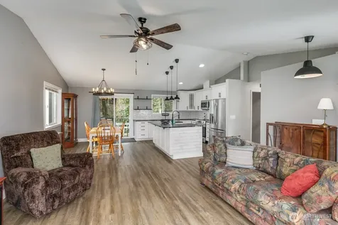 8618 74th Drive NE Marysville WA 98270