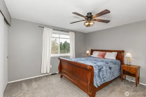8618 74th Drive NE Marysville WA 98270