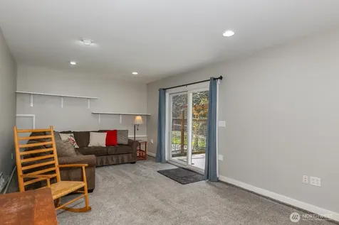 8618 74th Drive NE Marysville WA 98270