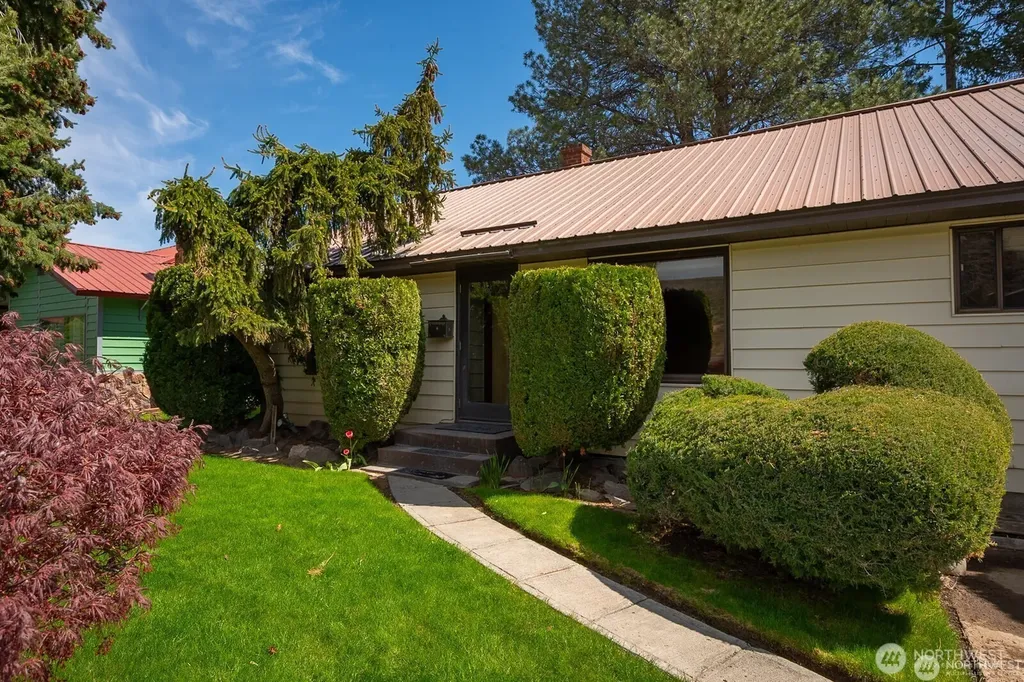 1134 SW C Street Ephrata WA 98823