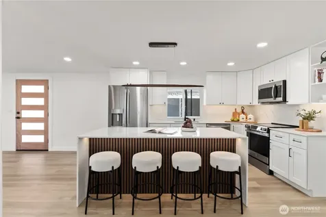 1510 Maple Lane Kent WA 98030