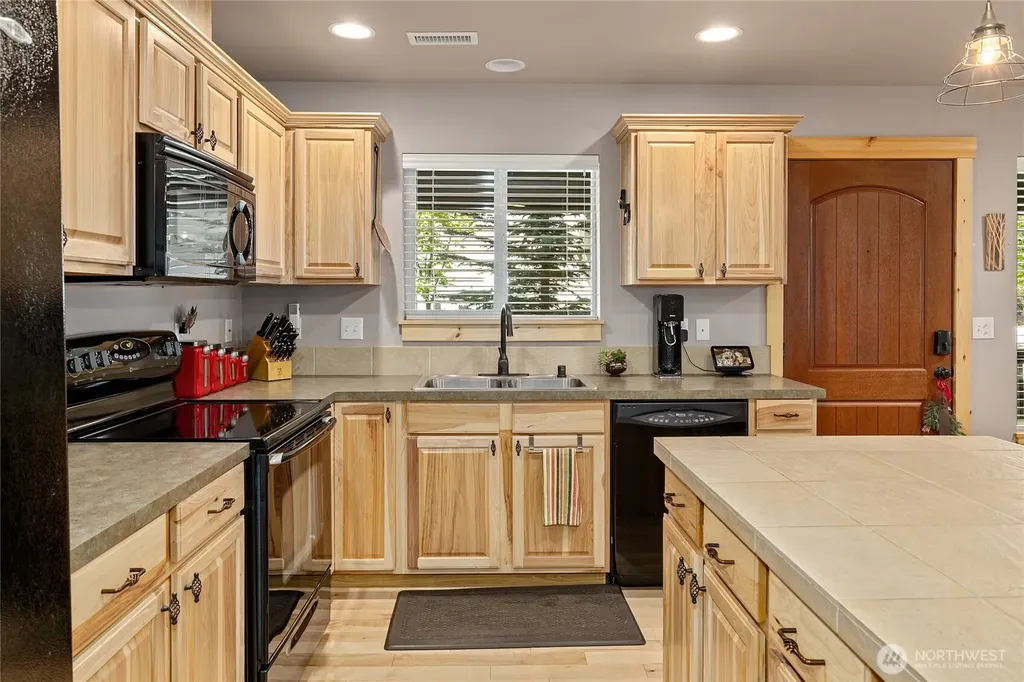 200 Clearwater Loop Ronald WA 98940