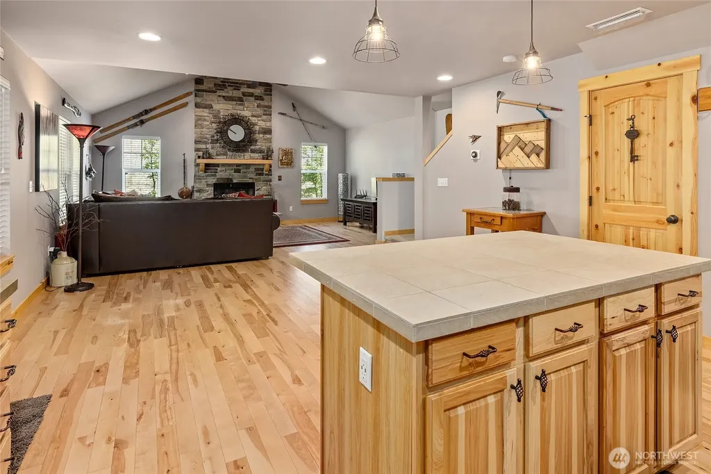 200 Clearwater Loop Ronald WA 98940