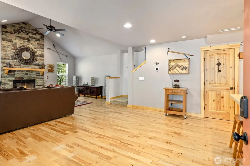 200 Clearwater Loop Ronald WA 98940
