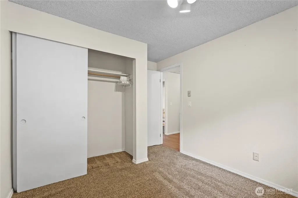 70 E Huckleberry Drive Grapeview WA 98546