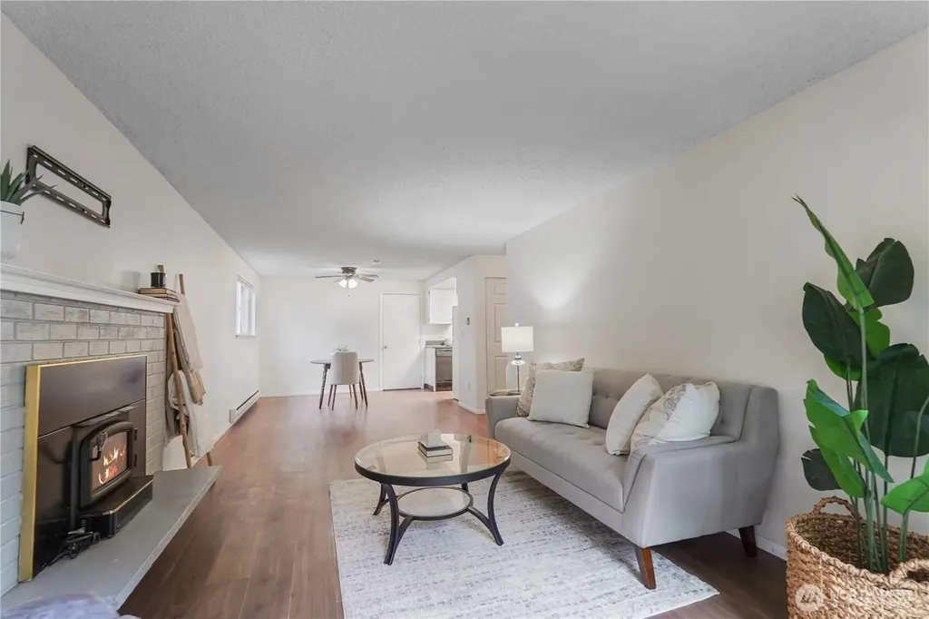 70 E Huckleberry Drive Grapeview WA 98546