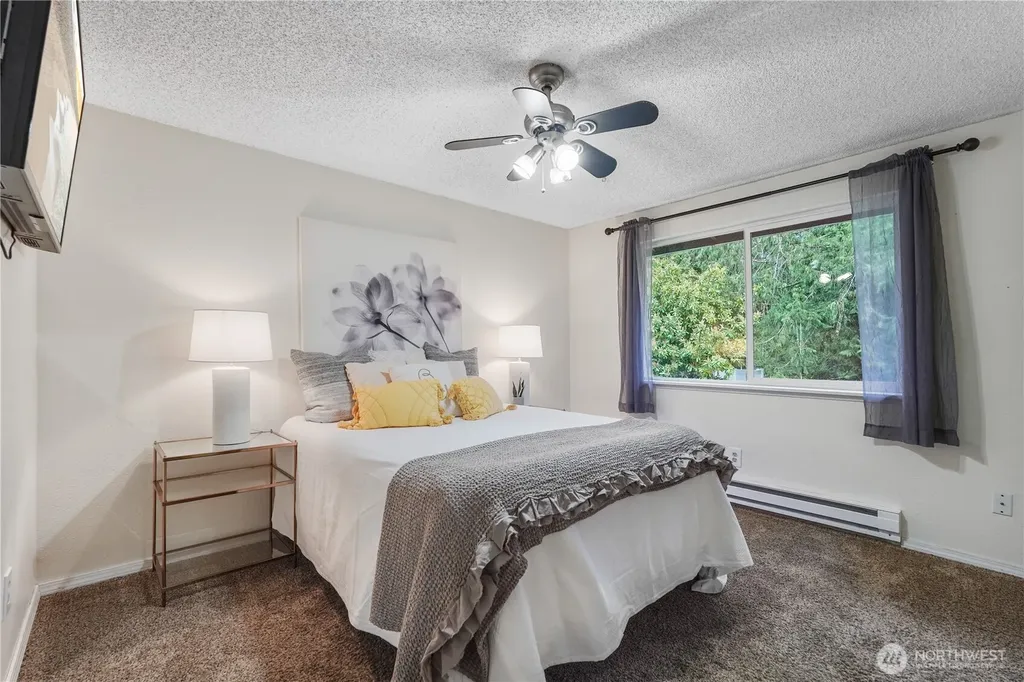 70 E Huckleberry Drive Grapeview WA 98546