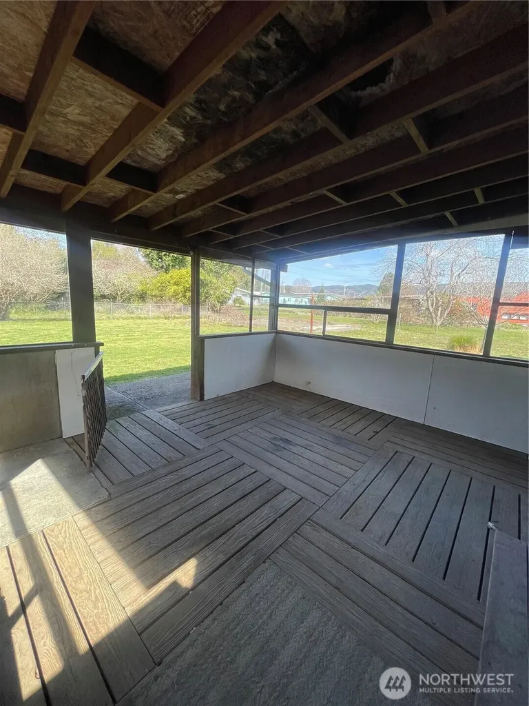 405 Willapa Avenue South Bend WA 98586