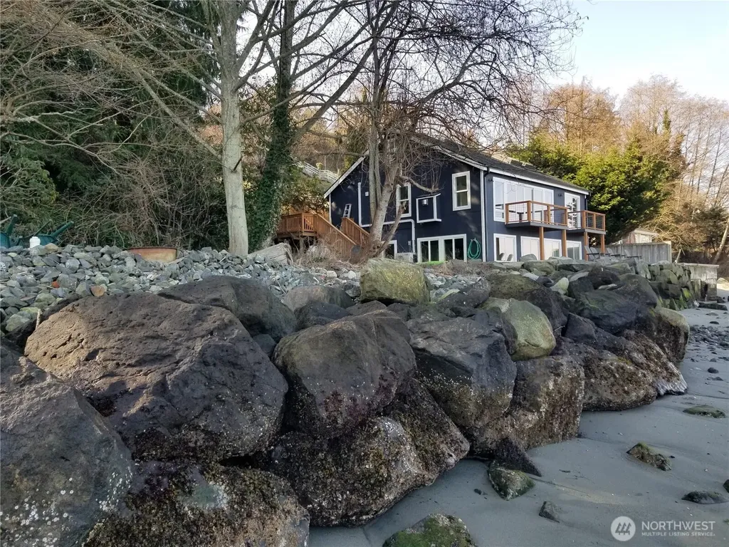 10014 Vashon Highway SW Vashon WA 98070