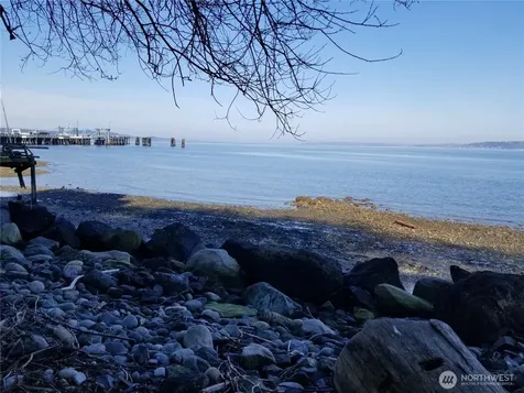 10014 Vashon Highway SW Vashon WA 98070